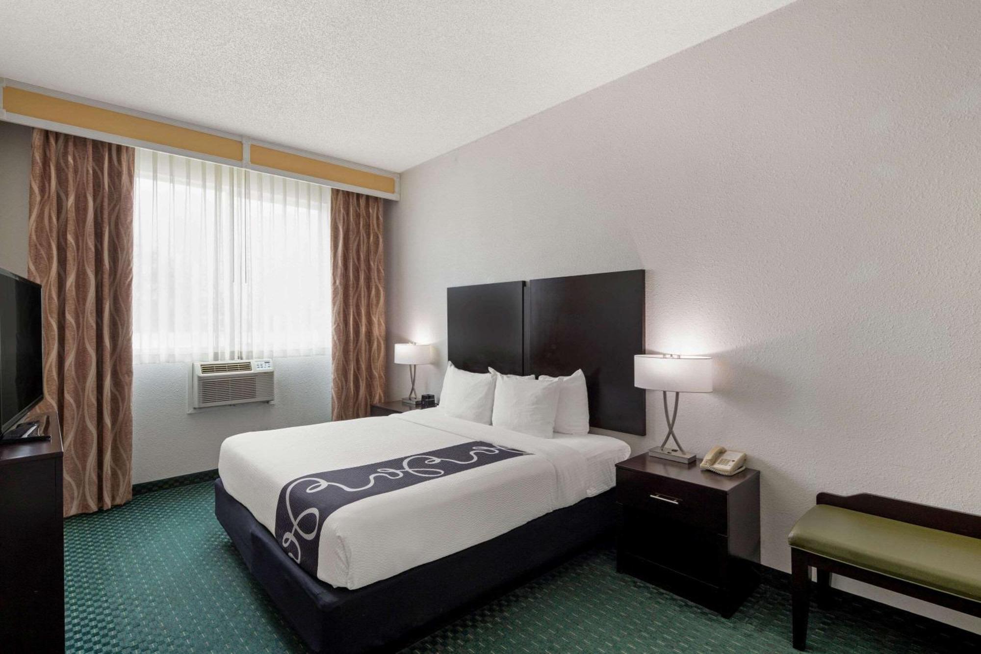 University Inn & Suites Berkeley Habitación foto